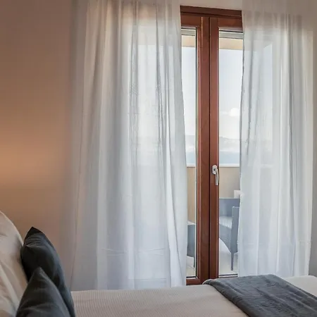 Bed and Breakfast Trip & Breakfast 4*